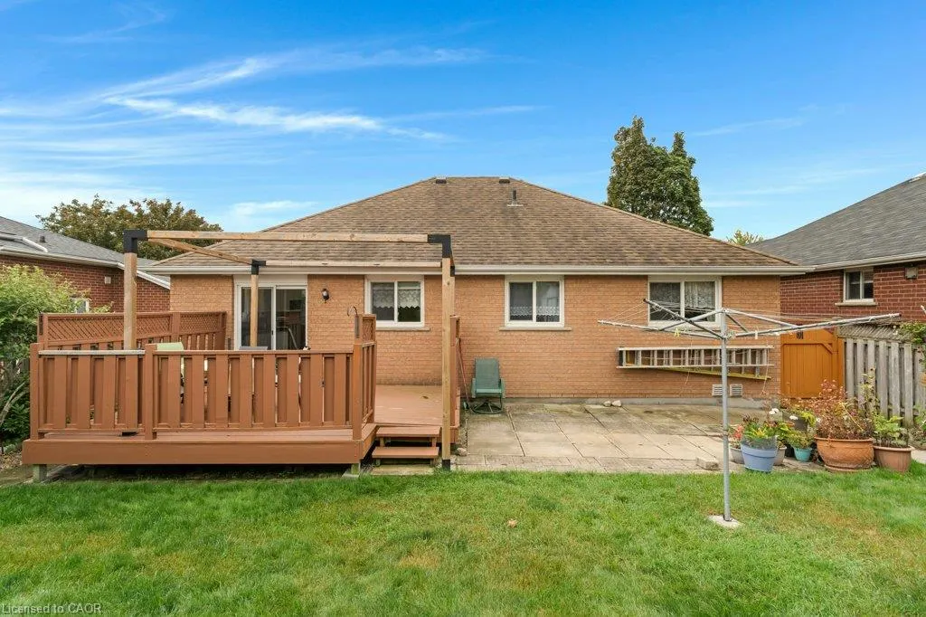 94 Dawn Crescent