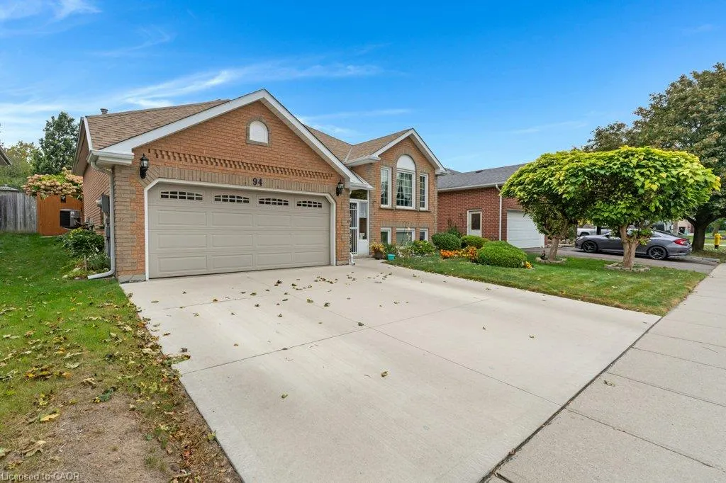 94 Dawn Crescent