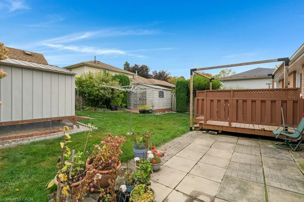 94 Dawn Crescent