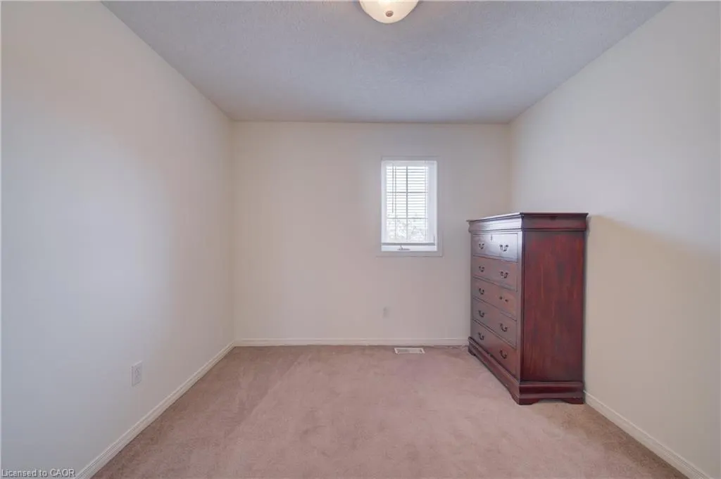1064 Copper Leaf Crescent
