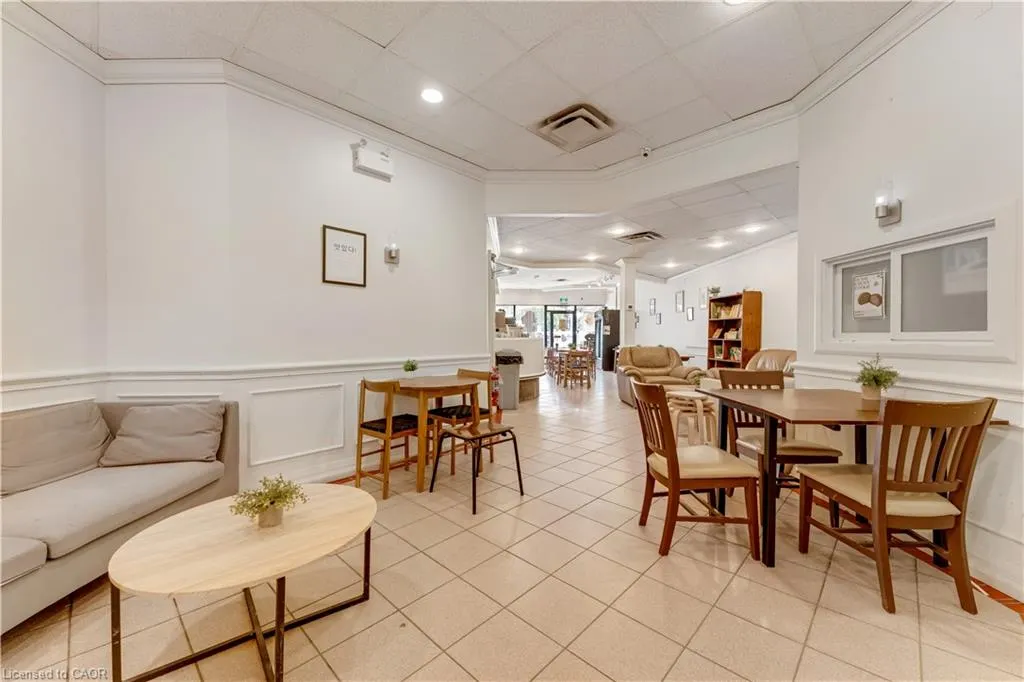 150 University Avenue W #2