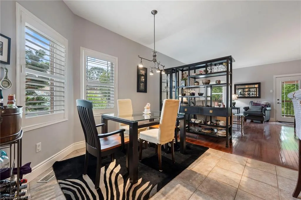 10 Cobblestone Drive #25