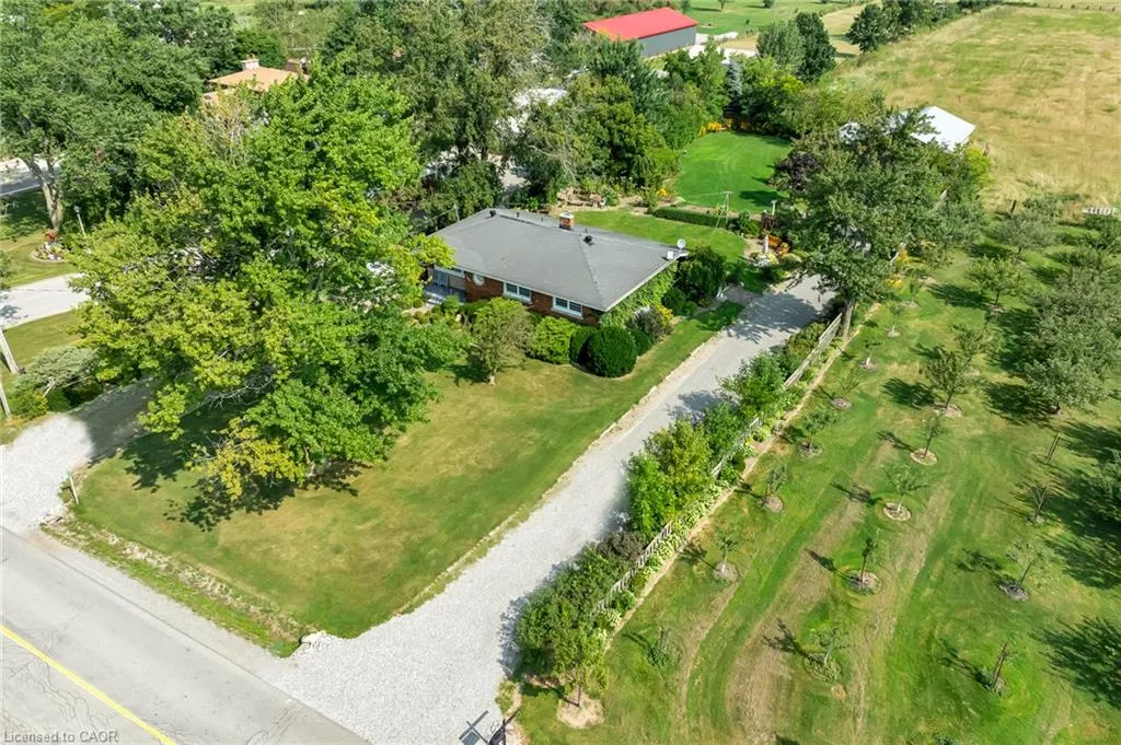 609 Green Mountain Road E
