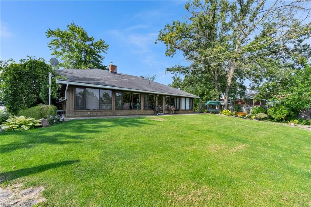 609 Green Mountain Road E