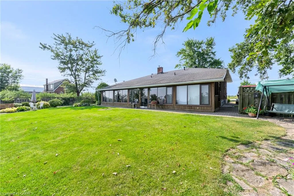 609 Green Mountain Road E