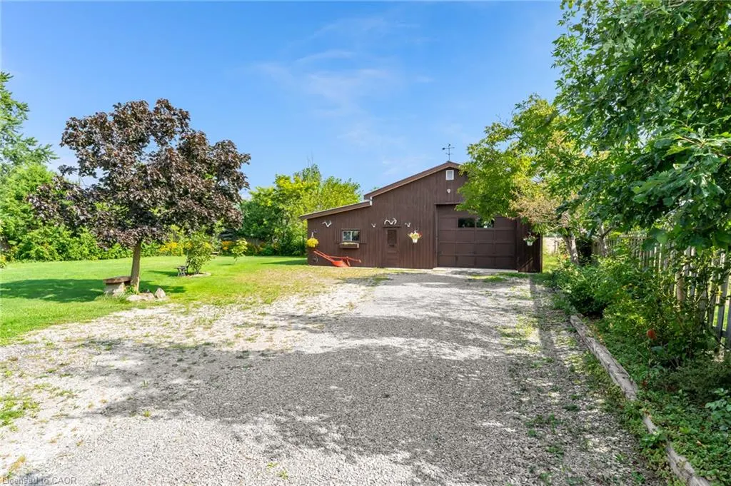 609 Green Mountain Road E