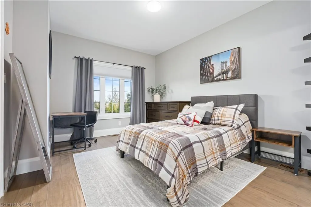 9677 Tenth Sideroad