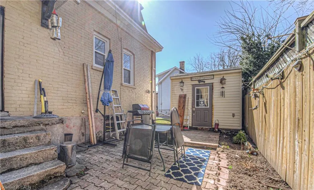 156 Grand Avenue S