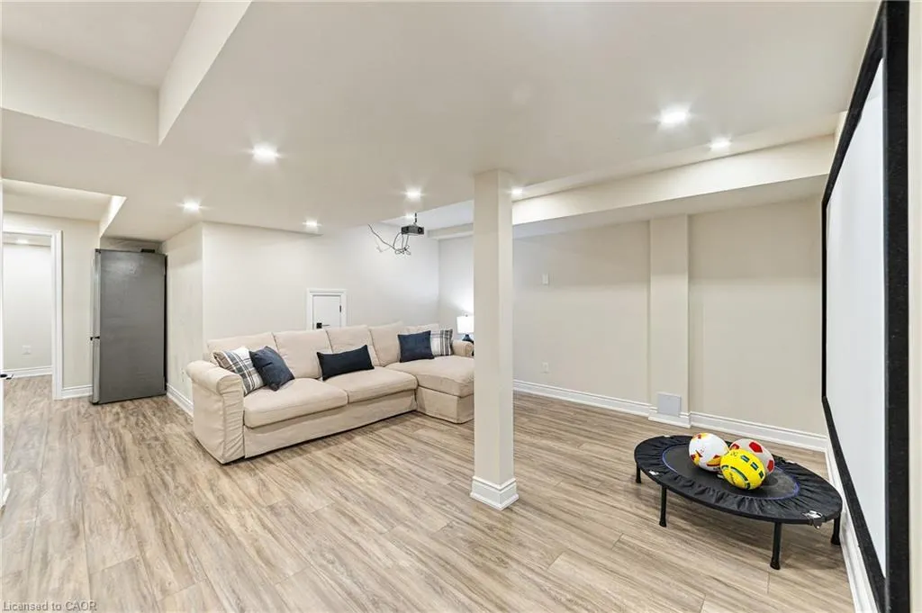2093 Golden Orchard Trail