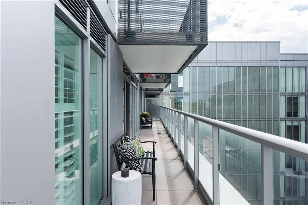 2450 Old Bronte Road #702