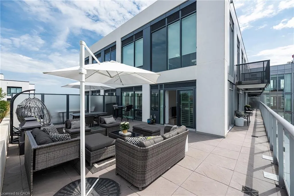 2450 Old Bronte Road #702