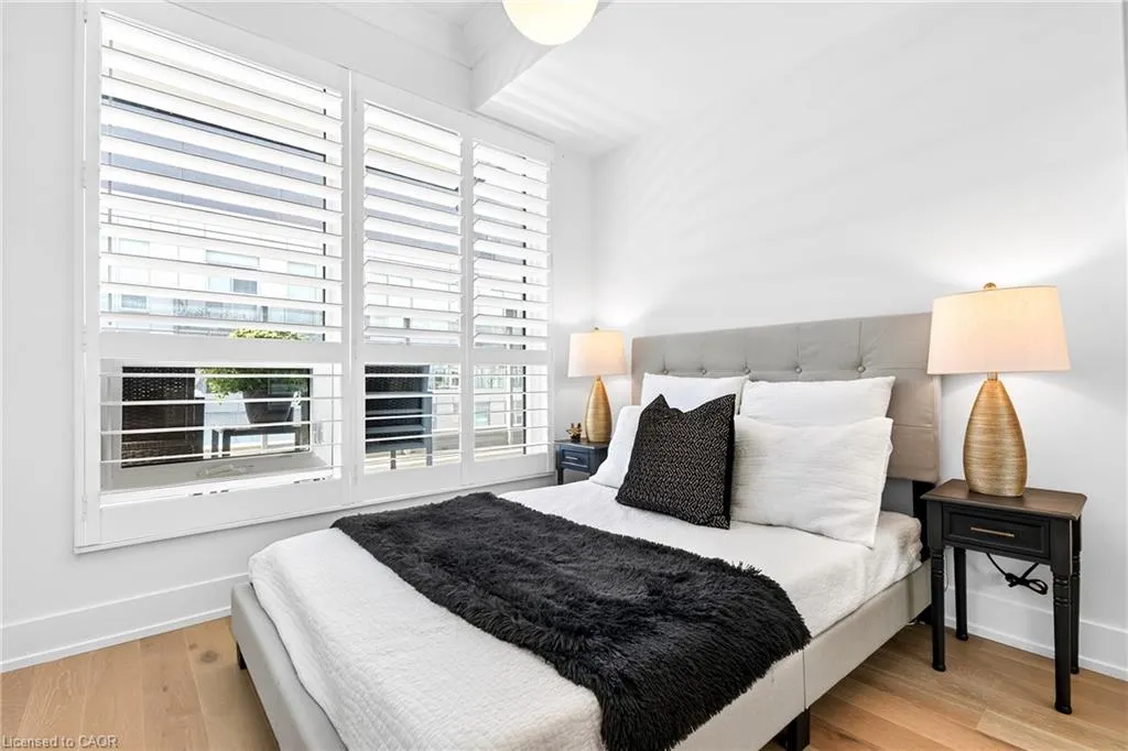 2450 Old Bronte Road #702