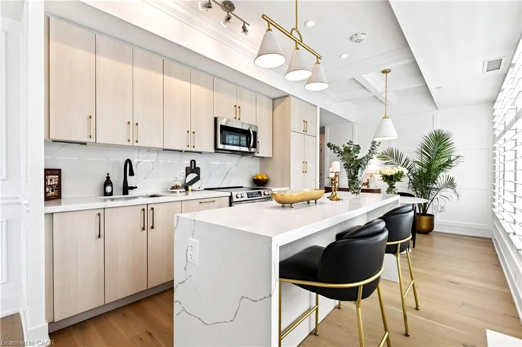 2450 Old Bronte Road #702