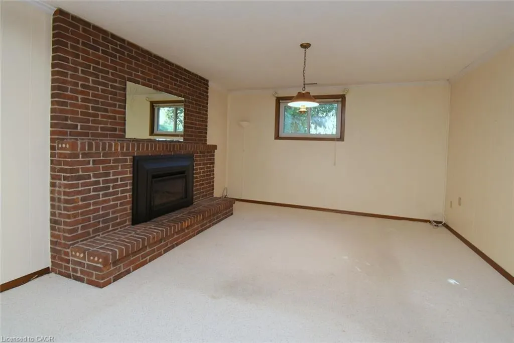 5 Rogers Road