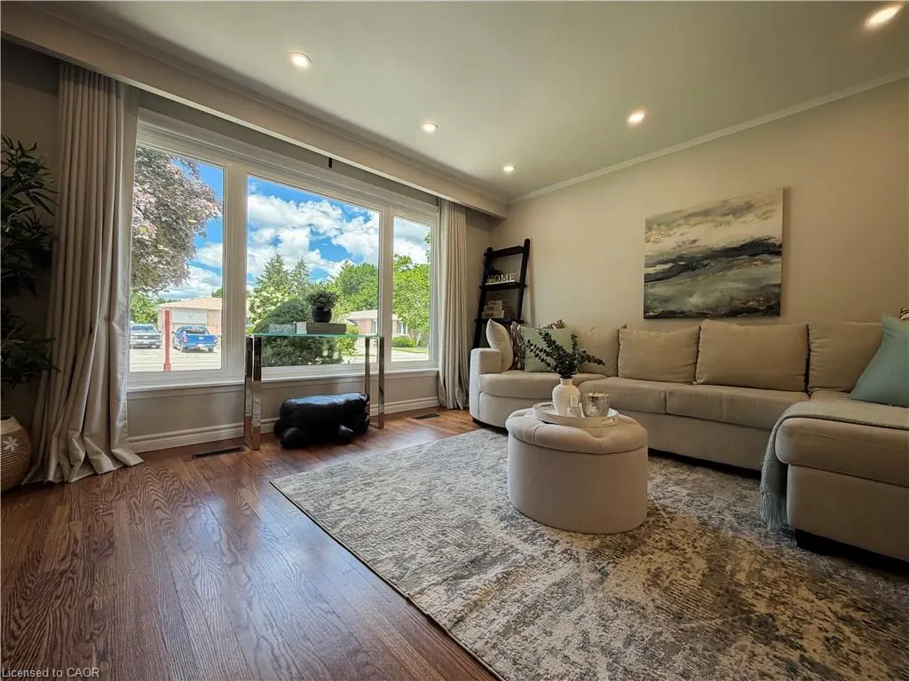 238 Laurier Avenue