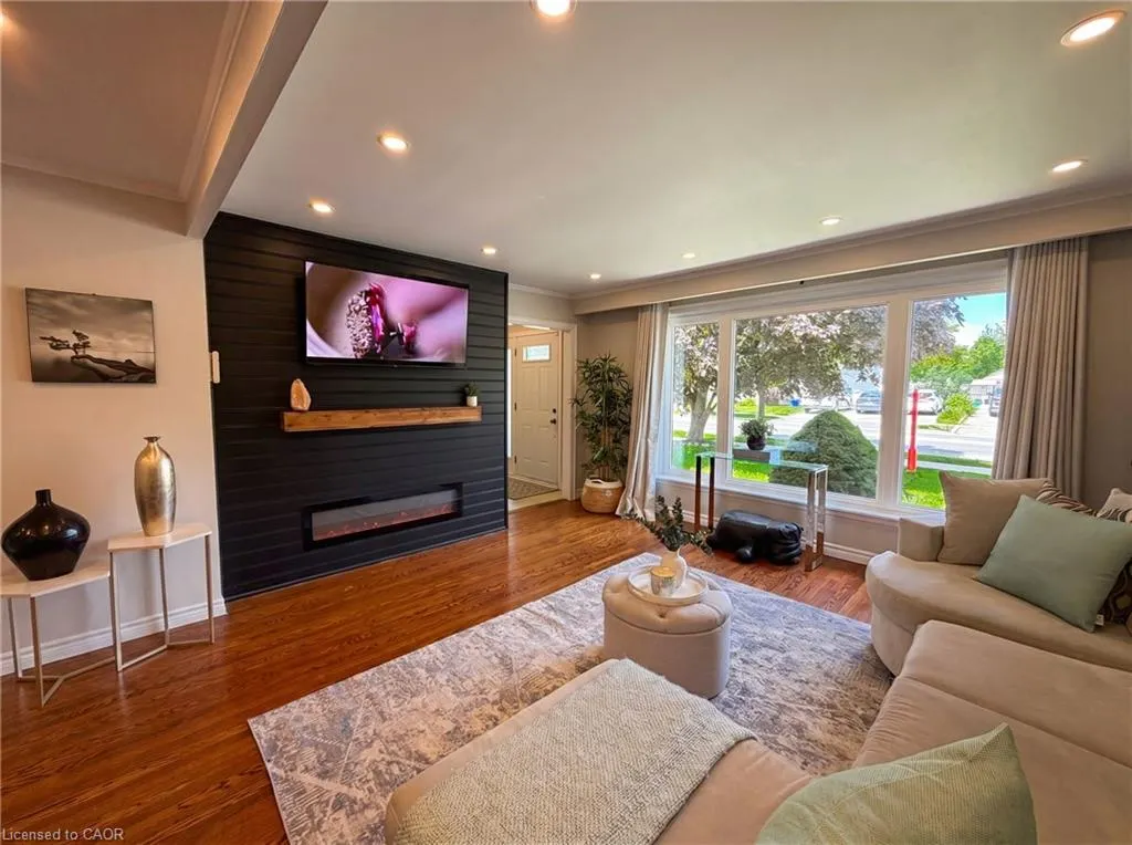 238 Laurier Avenue