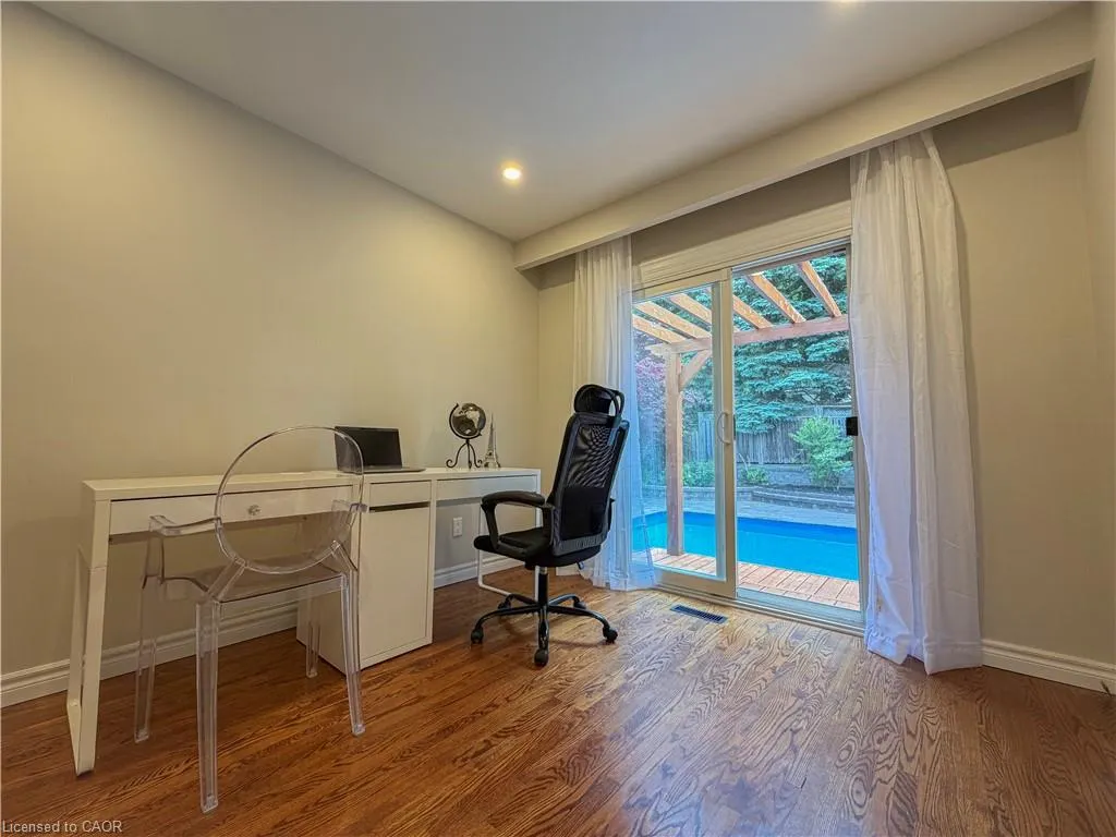 238 Laurier Avenue