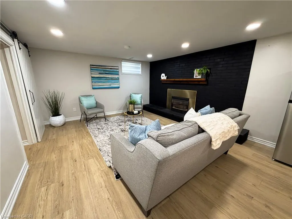 238 Laurier Avenue
