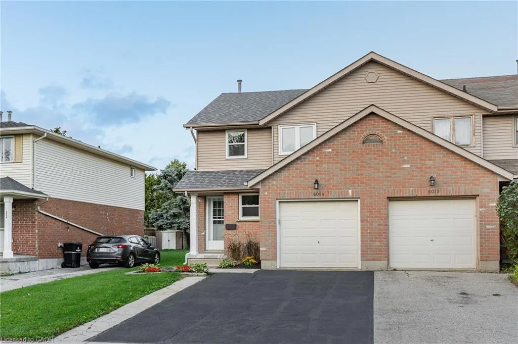 601 Pinerow Crescent #A