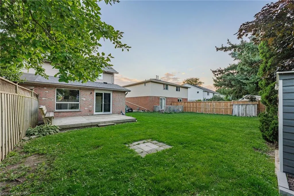 601 Pinerow Crescent #A