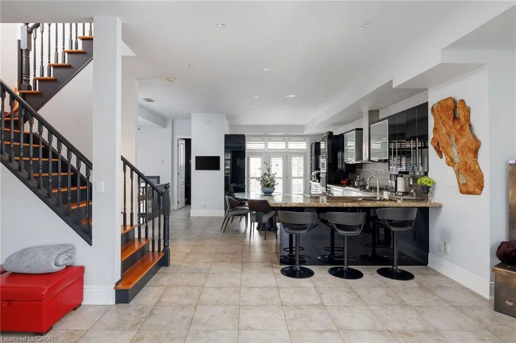 120 Bronte Road #7