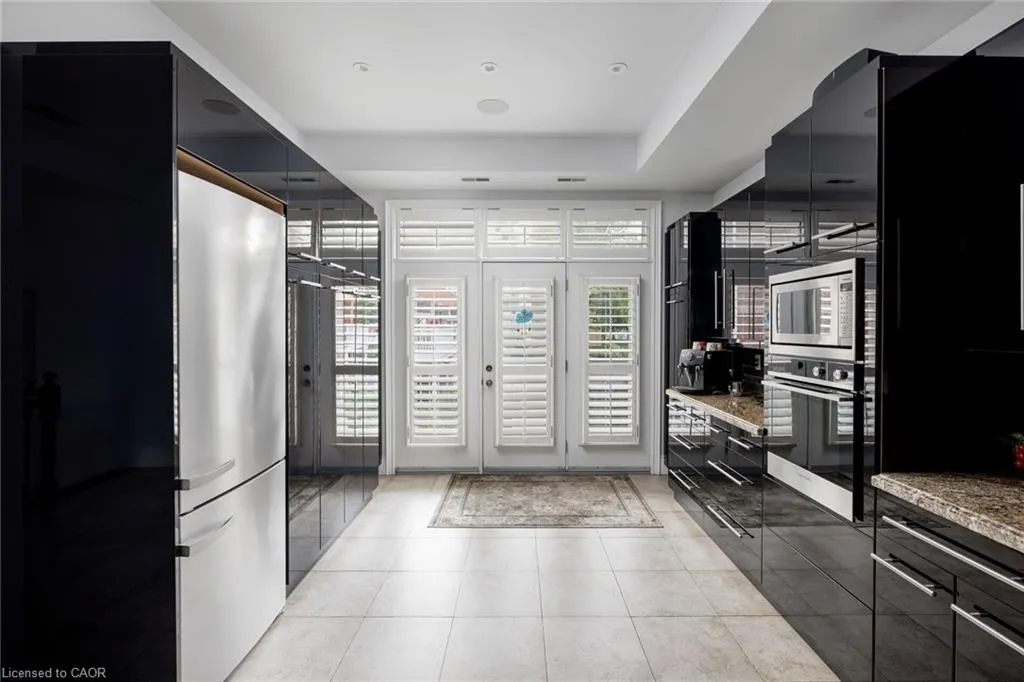 120 Bronte Road #7