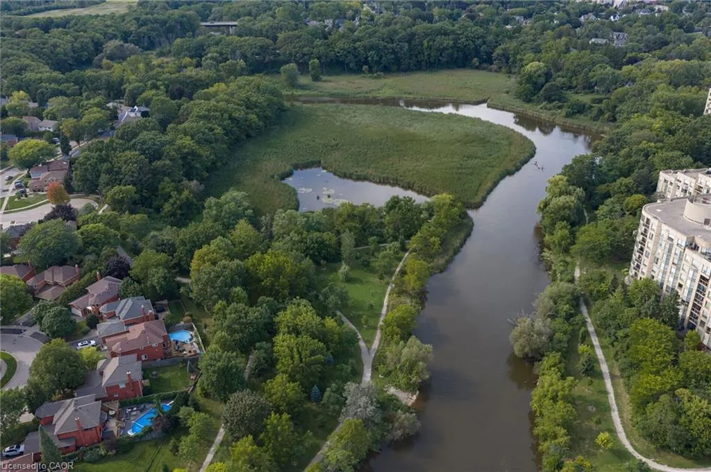 120 Bronte Road #7