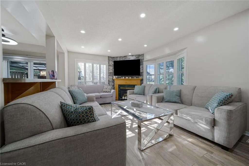 800 Paramount Drive #1