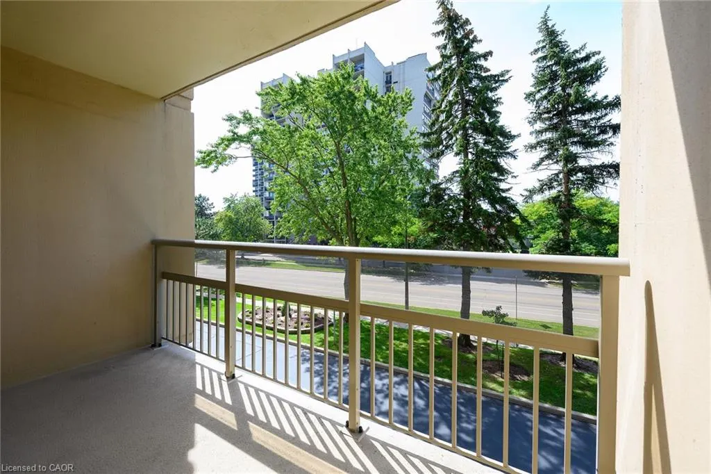 1359 White Oaks Boulevard #205