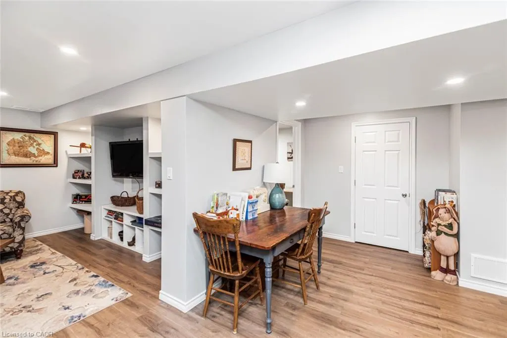 70 Postma Drive