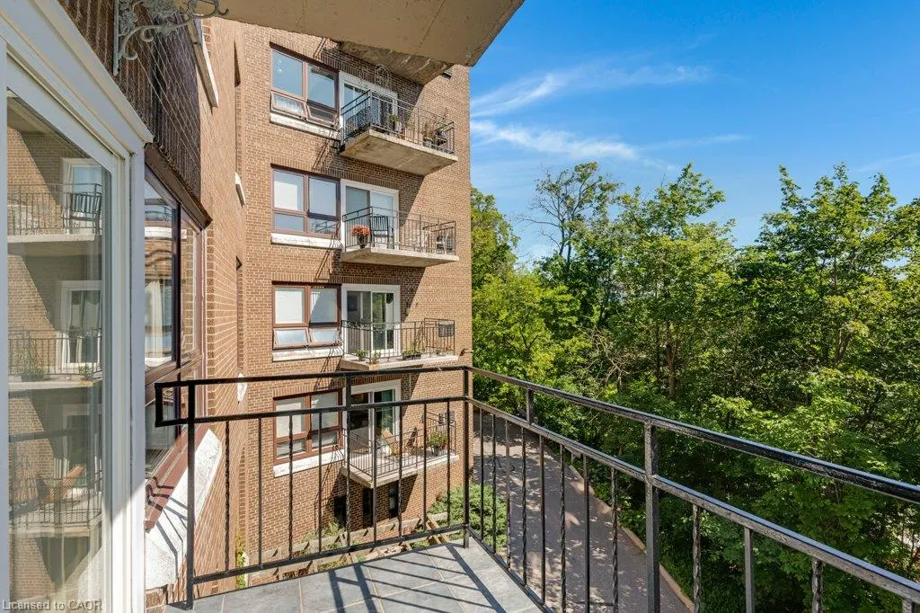 26 Wentworth Avenue #2 S