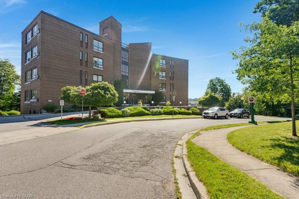 26 Wentworth Avenue #2 S