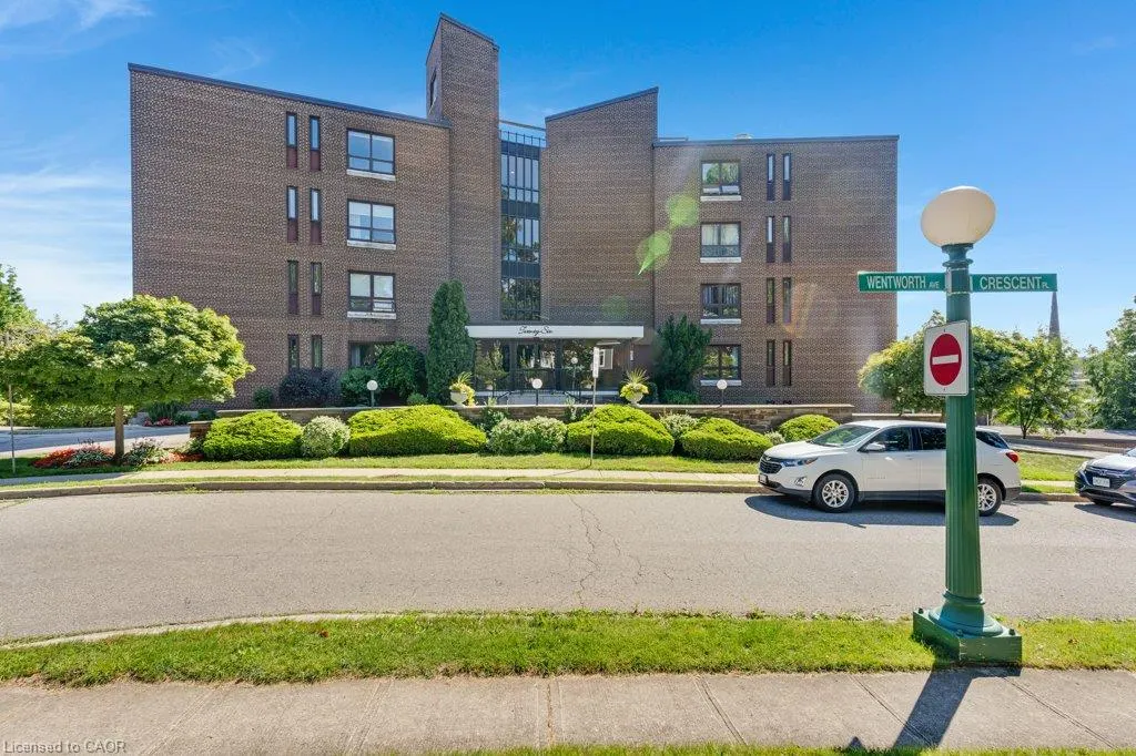 26 Wentworth Avenue #2 S