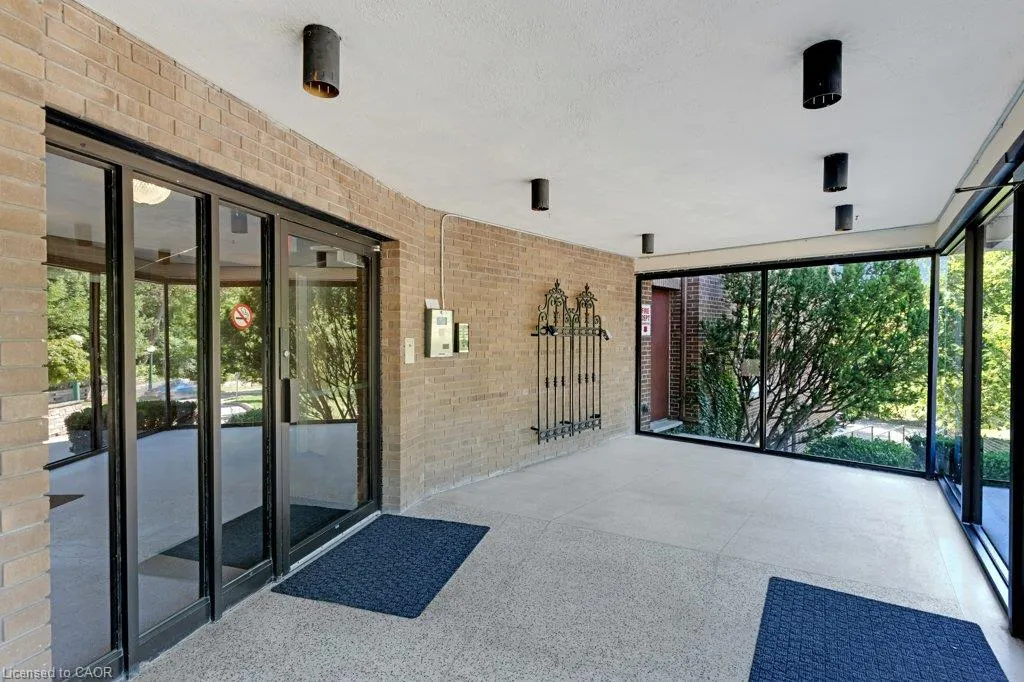 26 Wentworth Avenue #2 S