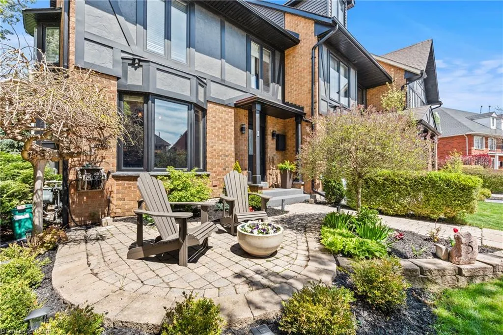 5 Harbour Drive