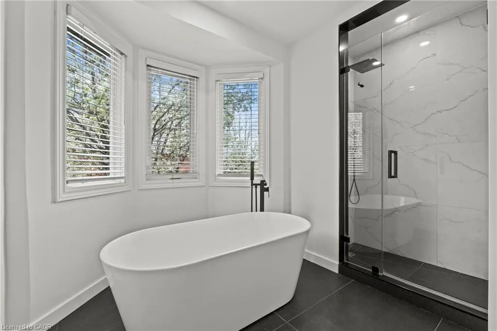 5 Harbour Drive