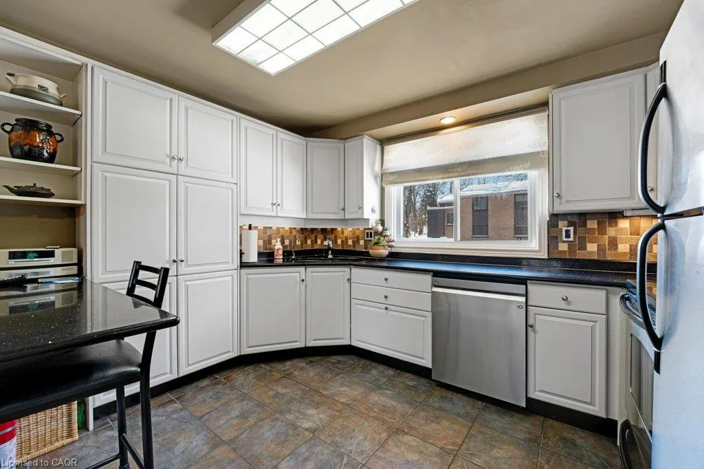 220 Salisbury Avenue #23