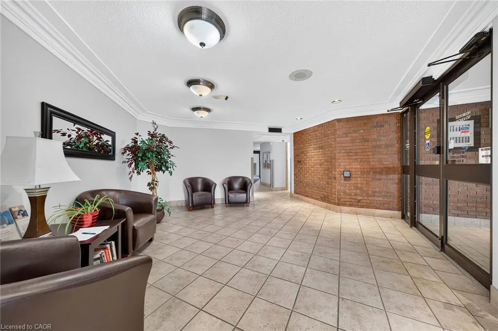 6720 Glen Erin Drive #404