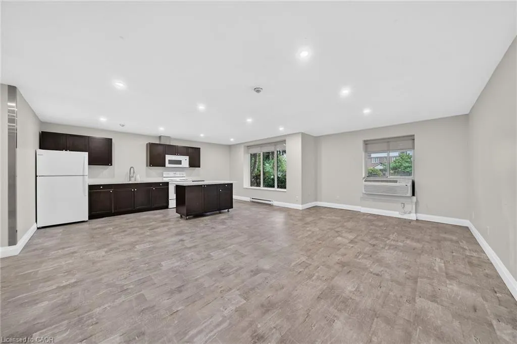 6720 Glen Erin Drive #404