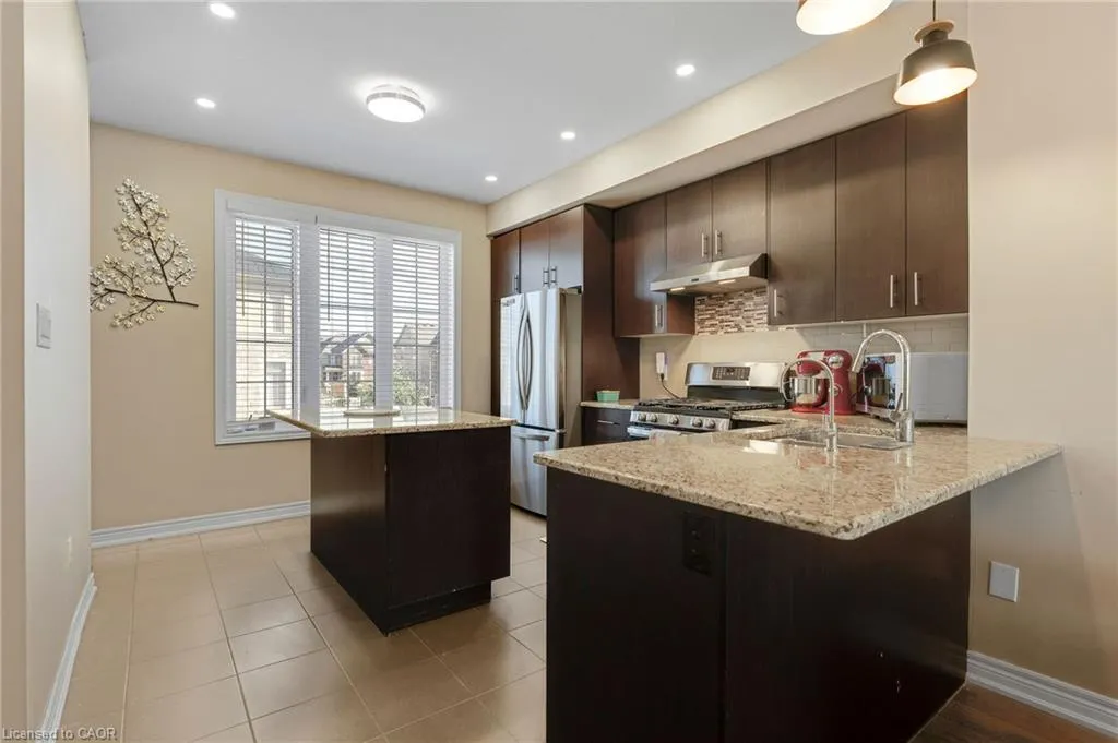 411 Hardwick Common