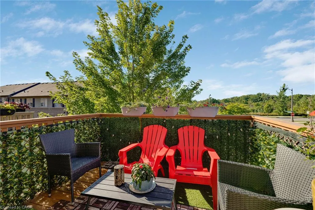 411 Hardwick Common