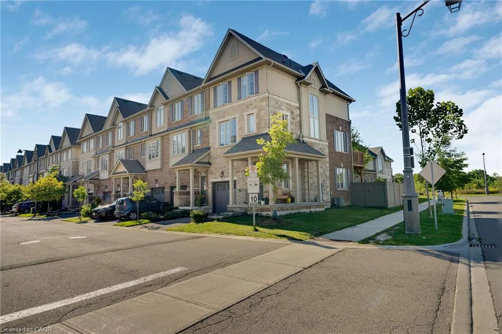 411 Hardwick Common