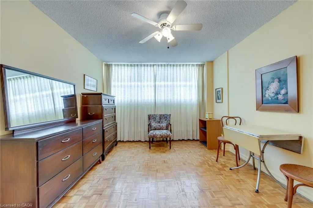 212 Kerr Street #906