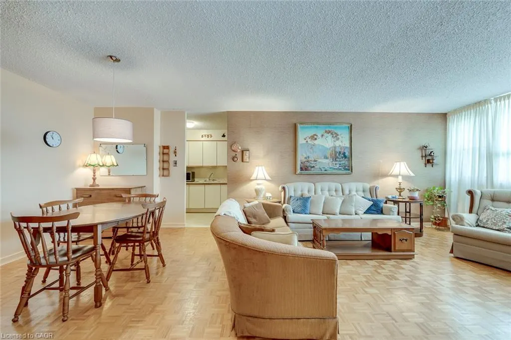 212 Kerr Street #906