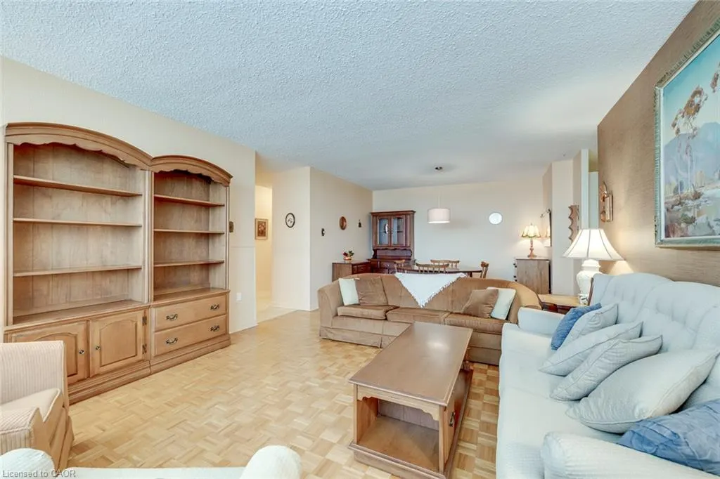 212 Kerr Street #906