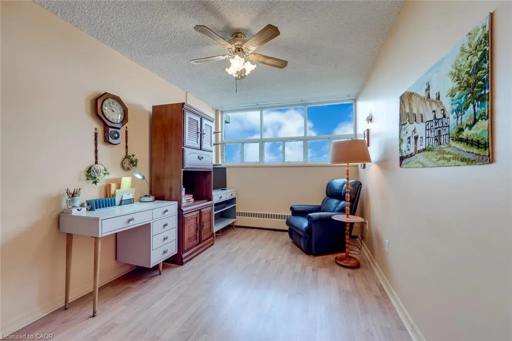 212 Kerr Street #906