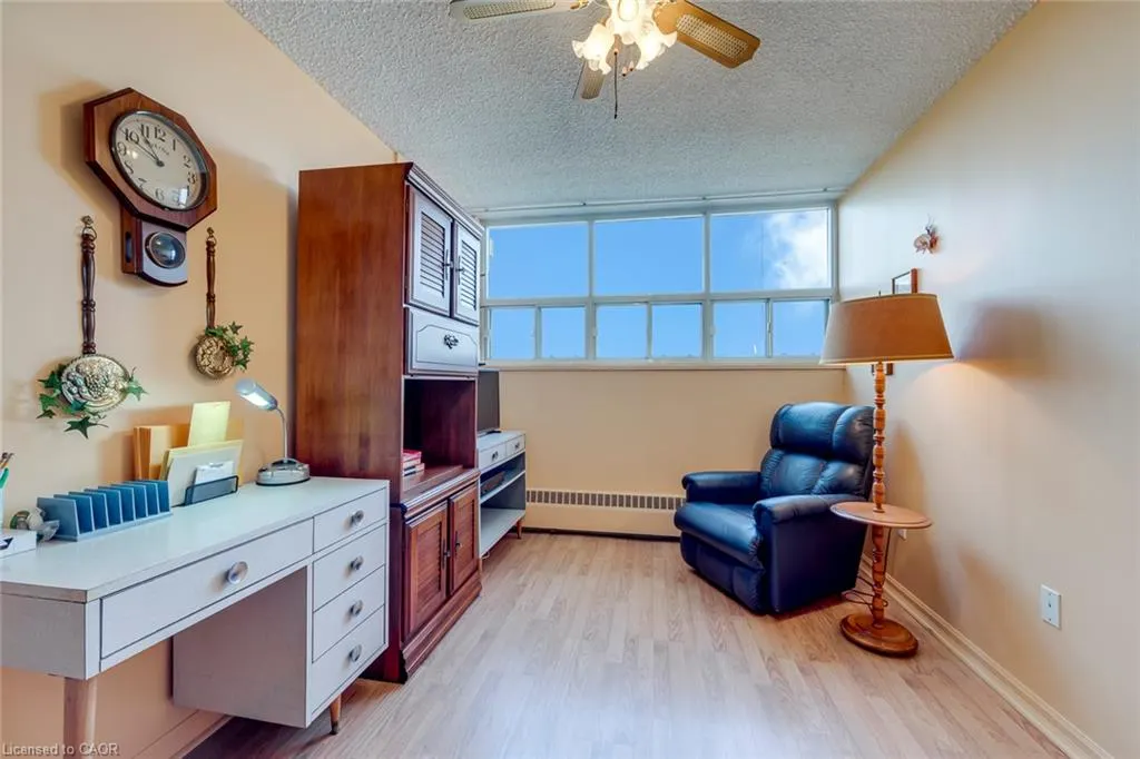 212 Kerr Street #906