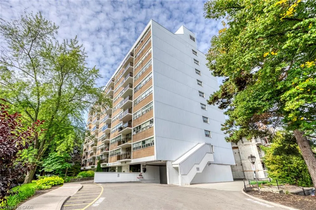 212 Kerr Street #906