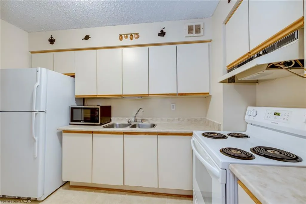 212 Kerr Street #906