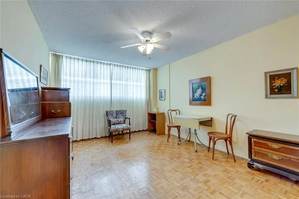 212 Kerr Street #906